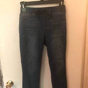 Jeggings with black tie